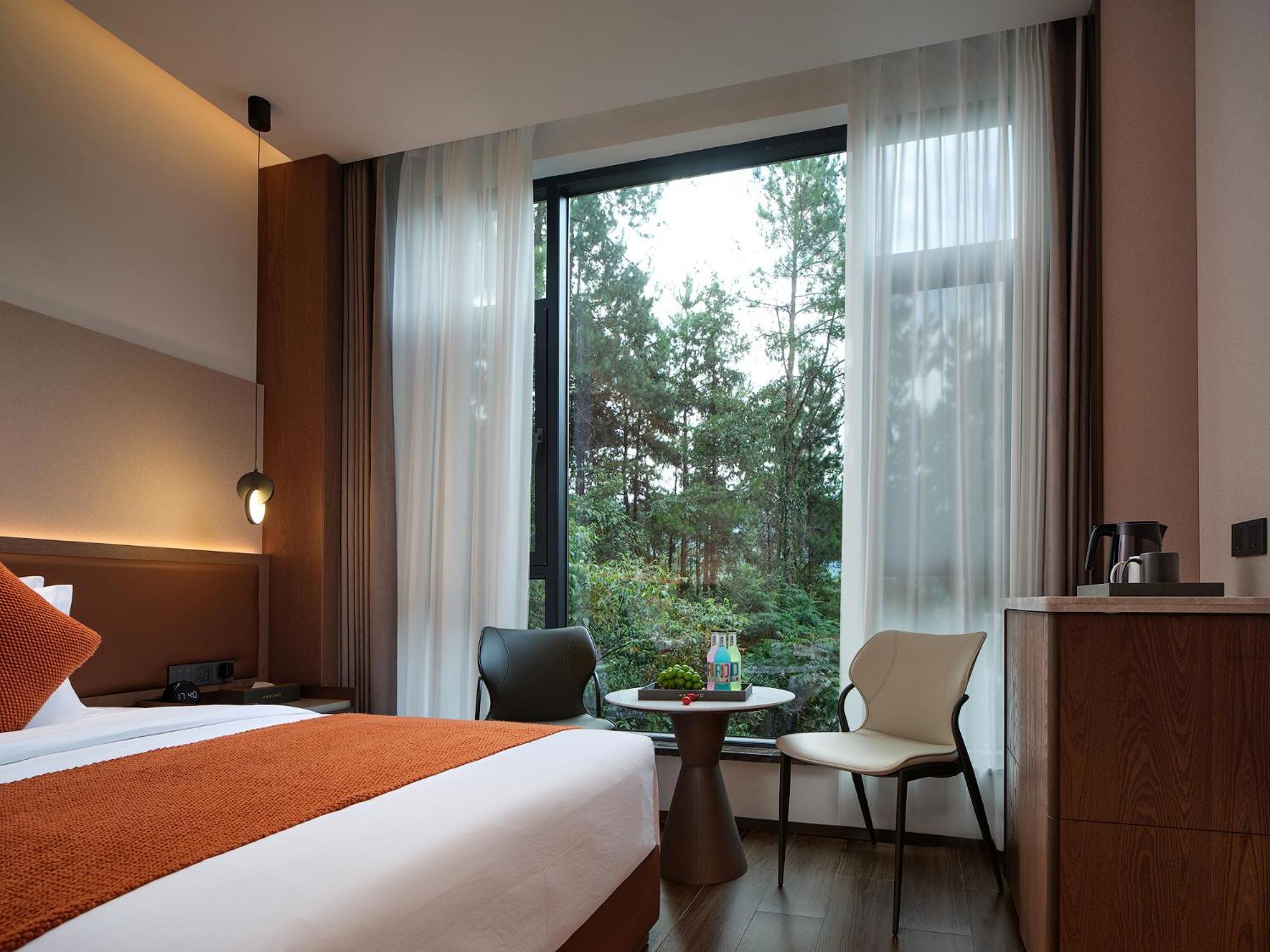 Zhangjiajie Utopia Hotel--Free One Way Pick Up Service Over 2 Nights Екстериор снимка