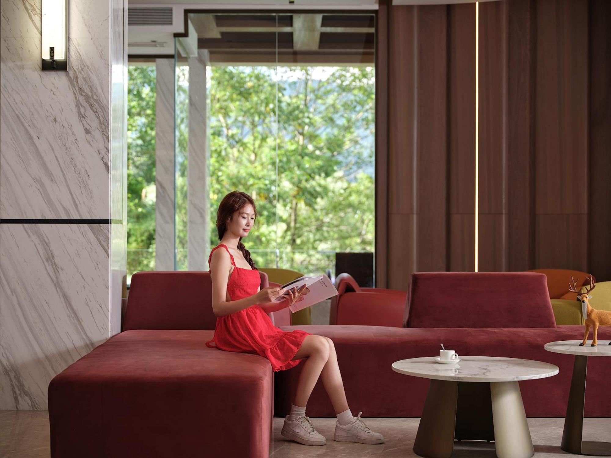 Zhangjiajie Utopia Hotel--Free One Way Pick Up Service Over 2 Nights Екстериор снимка