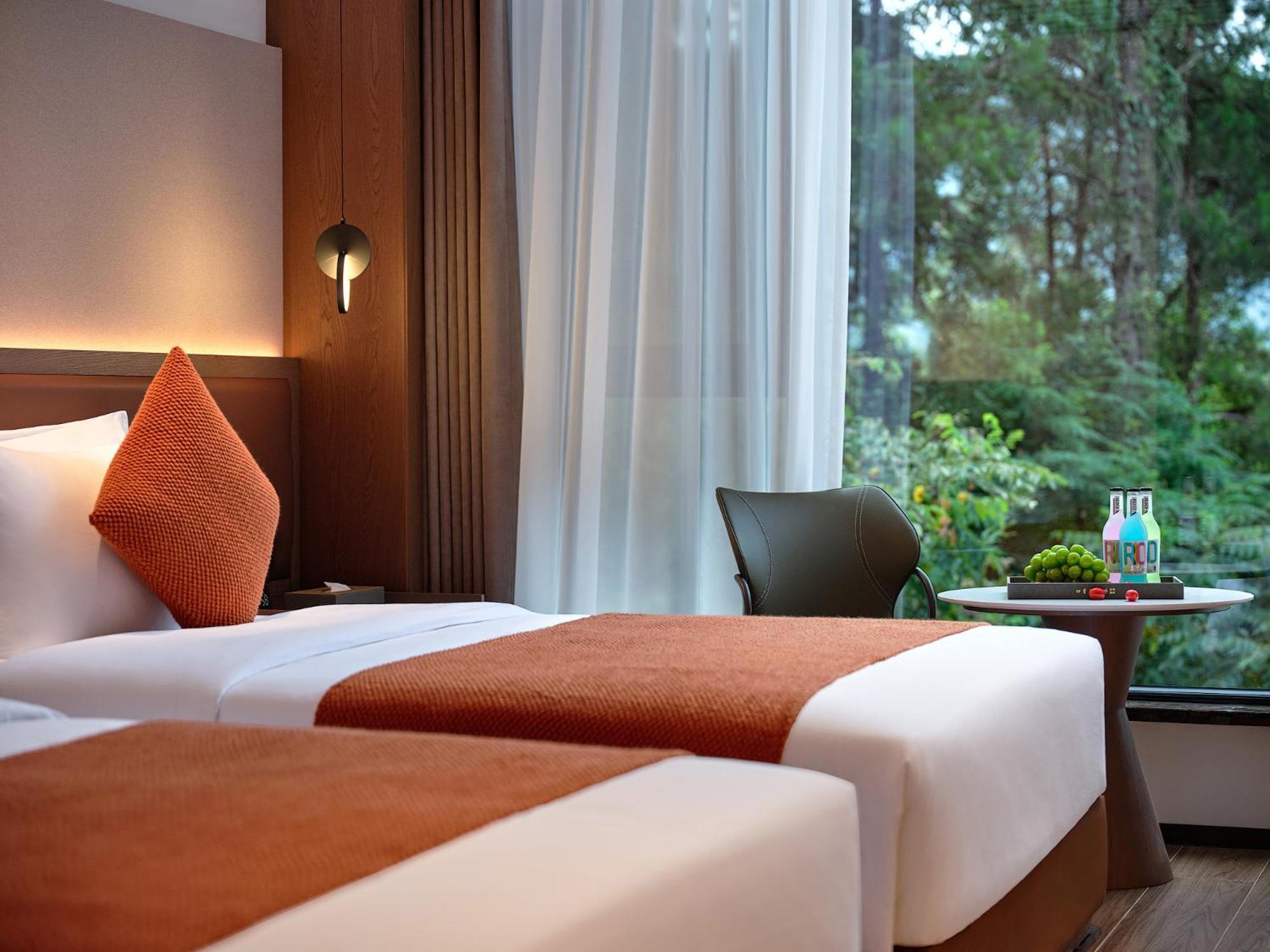 Zhangjiajie Utopia Hotel--Free One Way Pick Up Service Over 2 Nights Екстериор снимка