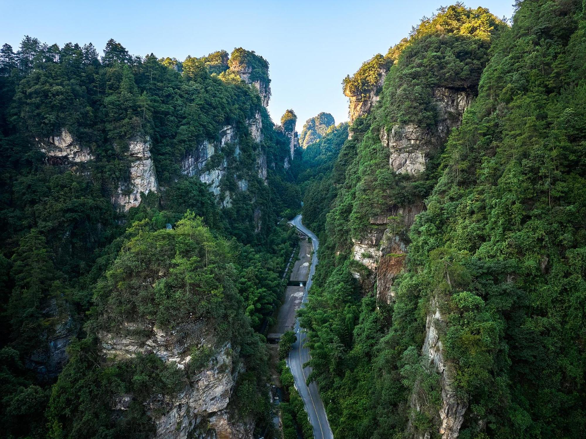 Zhangjiajie Utopia Hotel--Free One Way Pick Up Service Over 2 Nights Екстериор снимка