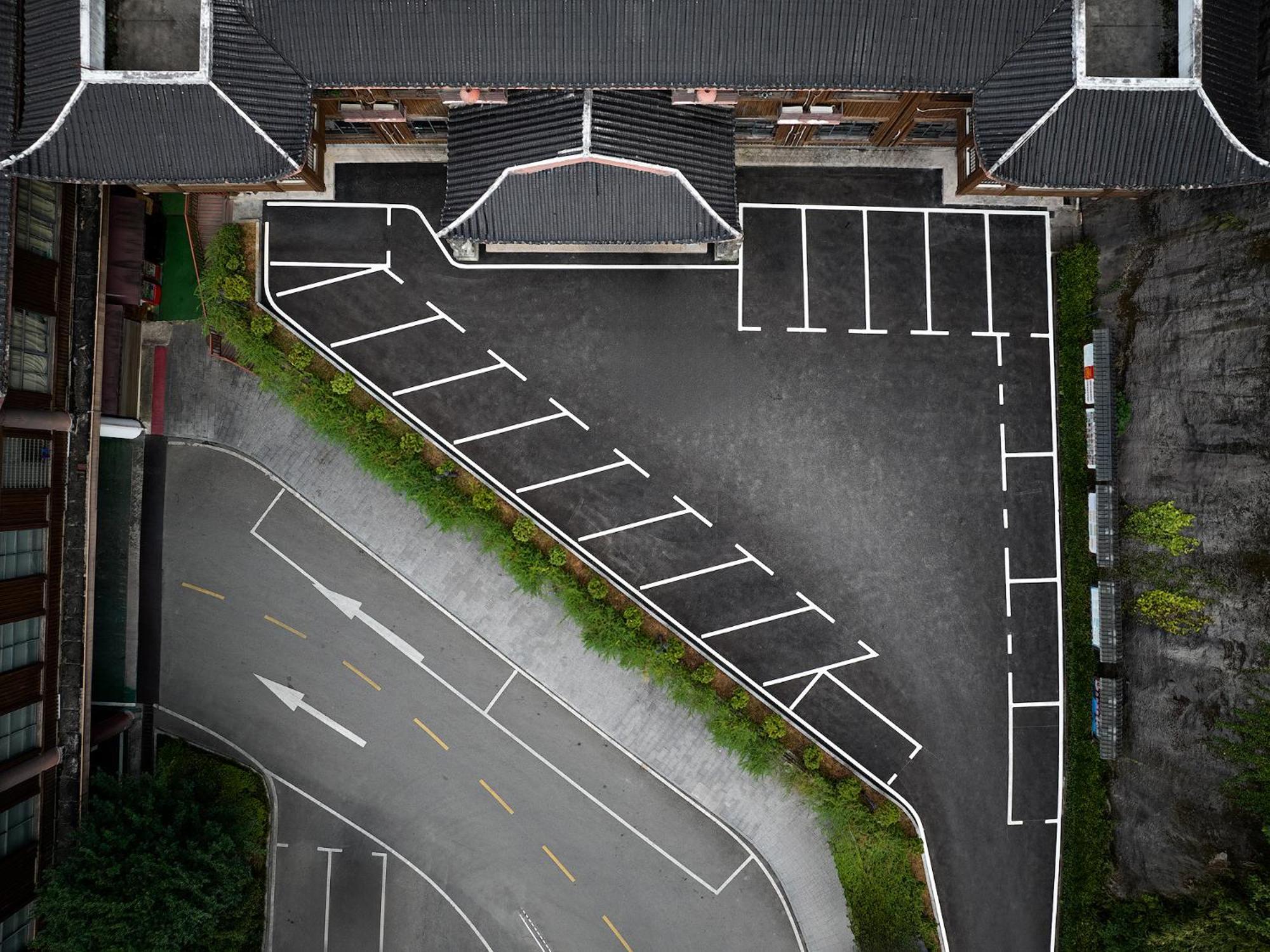 Zhangjiajie Utopia Hotel--Free One Way Pick Up Service Over 2 Nights Екстериор снимка